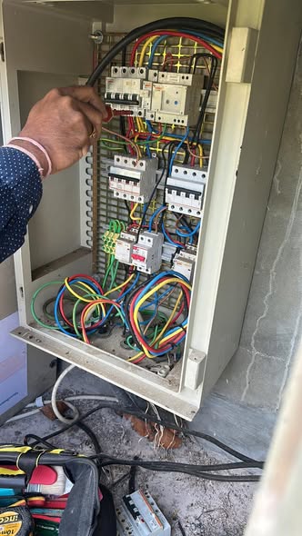 Electrical distribution panel inspection and MCCB replacement in Mauritius